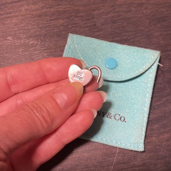Authentic Tiffany & Co heart charm pendant - Picture 4 of 4